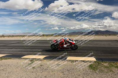 media/Nov-16-2025-Race Pace (Sun) [[8c5fa54630]]/Non Verified Riders (1st 20 Minutes)/3-Turn 3 Inside (11am)/